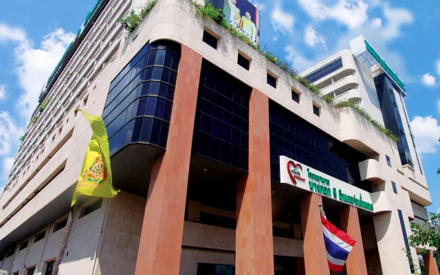 Bangpakok 9 International Hospital